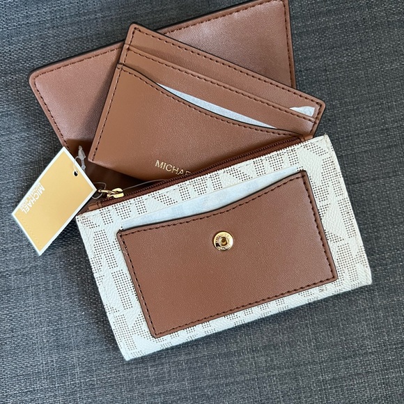 NWT MICHAEL KORS LEATHER JET SET CHARM MEDIUM 2 IN 1 WALLET - Picture 4 of 8